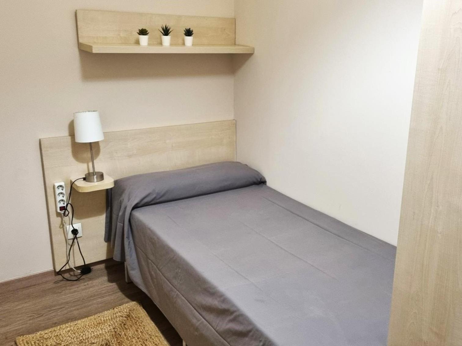 Residencia Universitaria Resa Damia Bonet Valencia Buitenkant foto