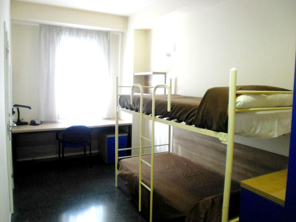 Residencia Universitaria Resa Damia Bonet Valencia Buitenkant foto