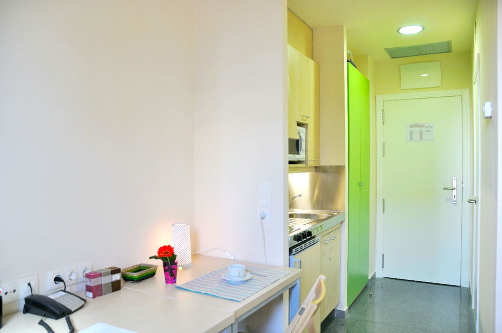 Residencia Universitaria Resa Damia Bonet Valencia Buitenkant foto