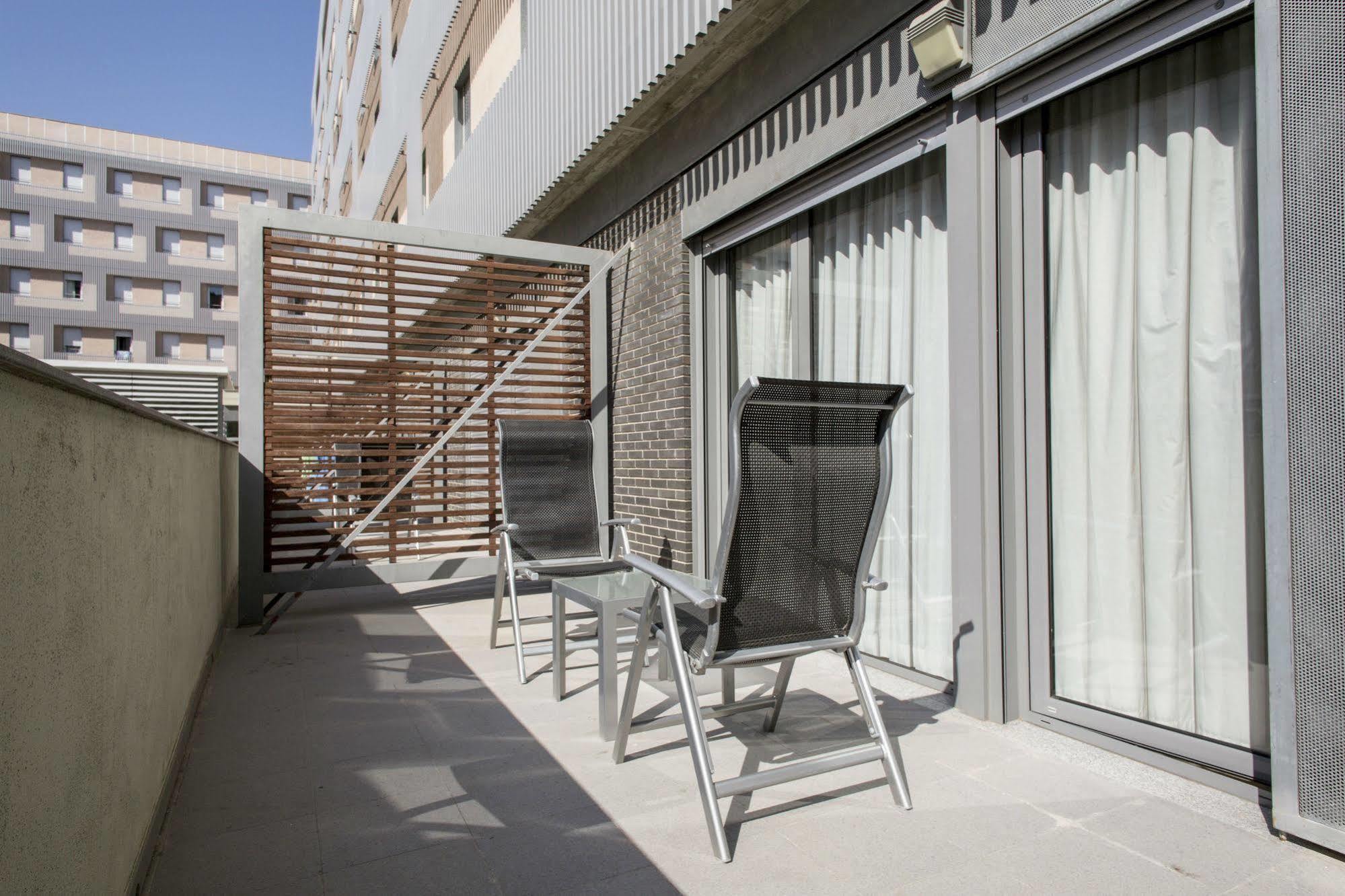 Residencia Universitaria Resa Damia Bonet Valencia Buitenkant foto