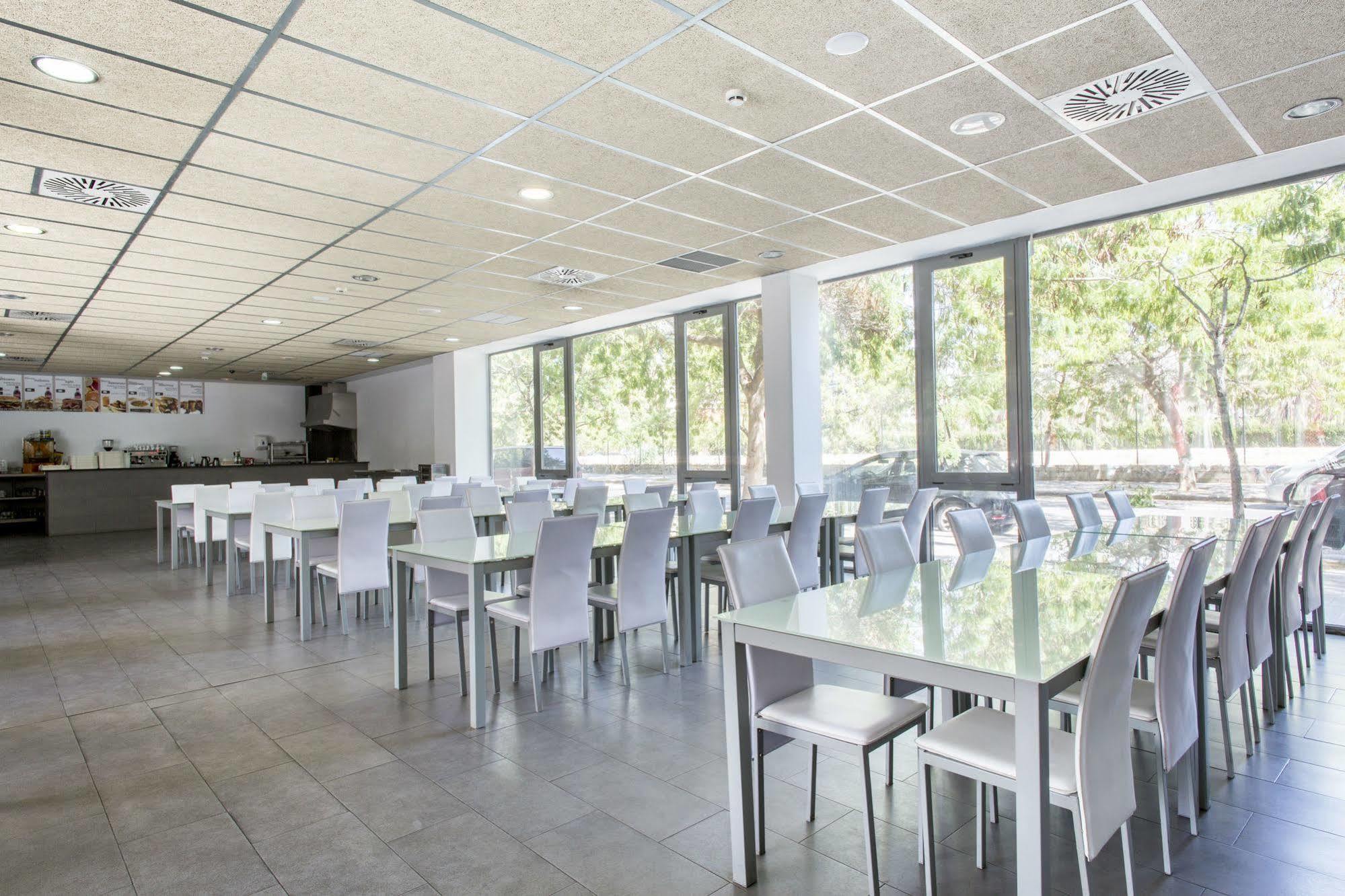 Residencia Universitaria Resa Damia Bonet Valencia Buitenkant foto