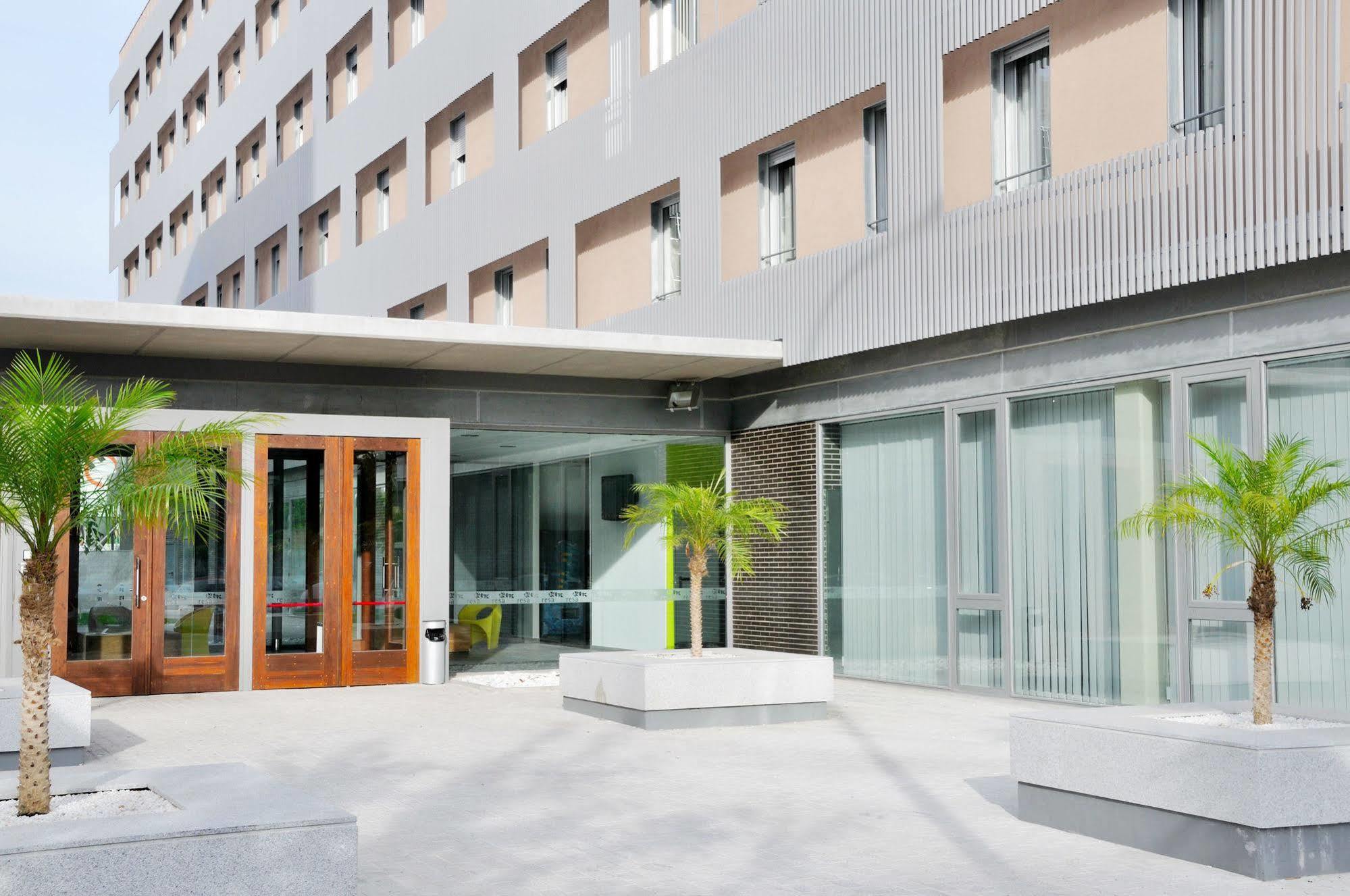 Residencia Universitaria Resa Damia Bonet Valencia Buitenkant foto